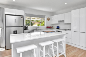 Gidget's Getaway, Nelson Bay